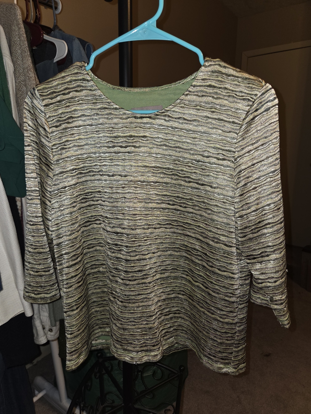 TanJay Metallic Wave-Stripe Crewneck Sweater in Green and Gold